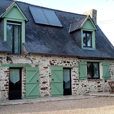Chambre D Hote La Roussiere Saint-Ouen-Des-Toits Ngoại thất bức ảnh